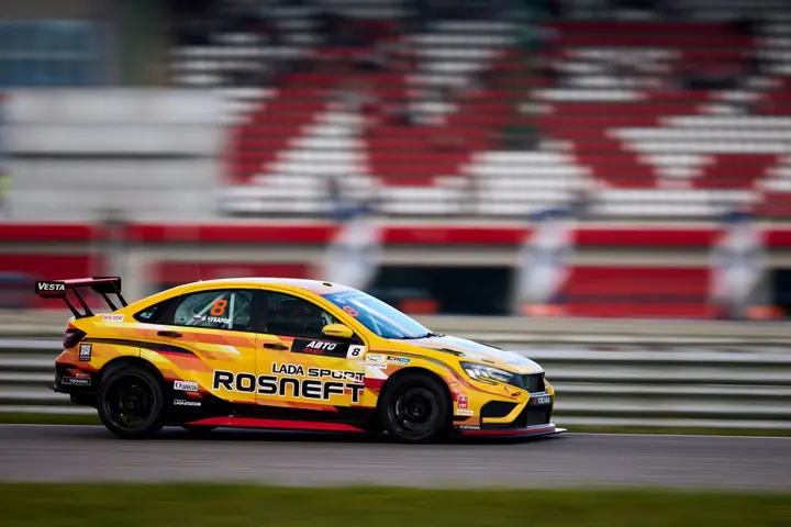 LADA Sport ROSNEFT берет первый победный дубль в сезоне